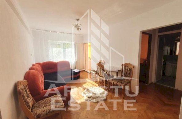 Apartament cu 4 camere 2 bai si 2 balcoane, Aradului