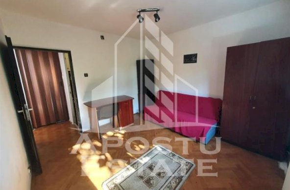 Apartament cu 4 camere 2 bai si 2 balcoane, Aradului