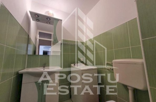 Apartament cu 4 camere 2 bai si 2 balcoane, Aradului