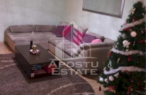 Apartament  3 camere deosebit,decomandat,zona Take Ionescu