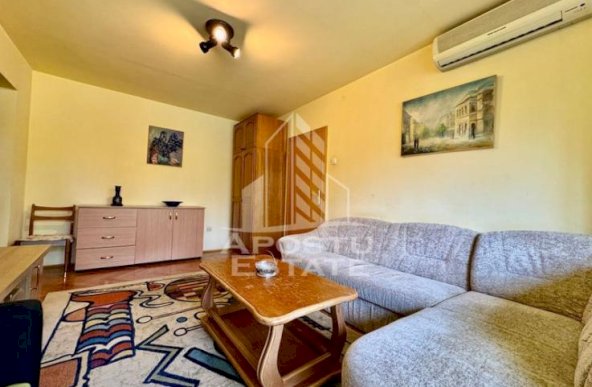 Apartament 2 camere,semidecomandat in zona Medicinei