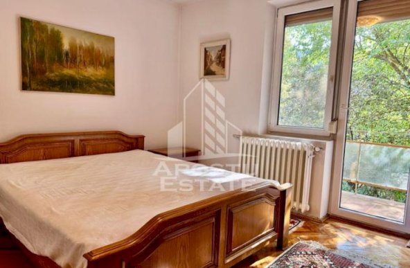 Apartament 2 camere,semidecomandat in zona Medicinei