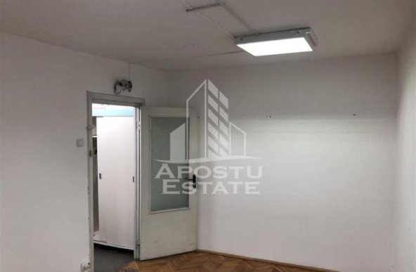 Spatiu comercial SAD, 68mp, Zona Girocului