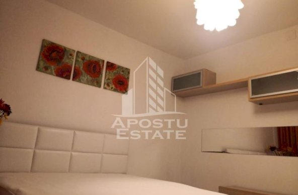 Apartament cu 2 camere, decomandat,zona Girocului