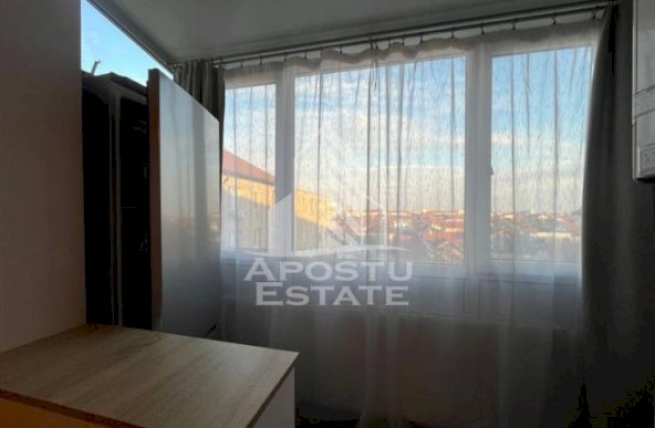 Apartament cu 3 camere, centrala proprie,renovat complet, zona Sagului