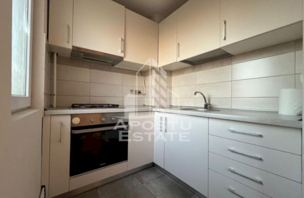 Apartament cu 3 camere, centrala proprie,renovat complet, zona Sagului