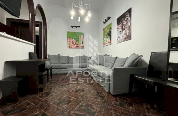 Apartament cu 2 camere, central