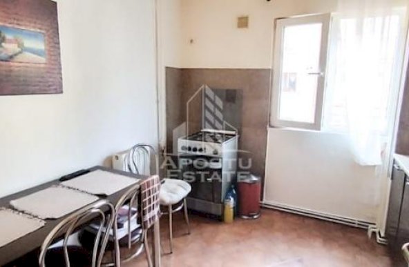 Apartament cu 2 camere, etaj intermediar,confort I, zona Dambovita