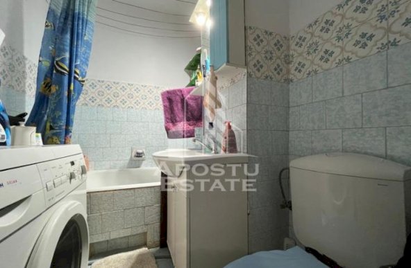 Apartament cu 2 camere, decomandat, zona Lipovei