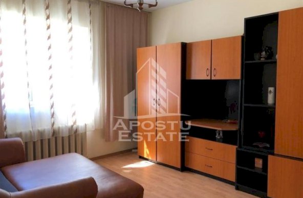 Apartament de inchiriat 2 camere decomandat, Soarelui