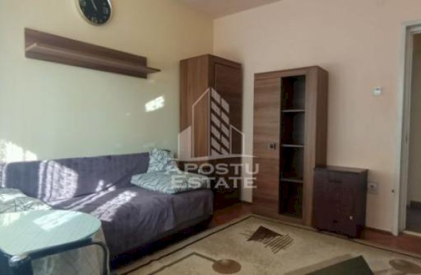 Apartament 2 camere, centrala propie, zona Complex