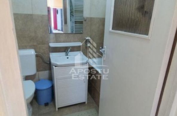 Apartament 2 camere, centrala propie, zona Complex