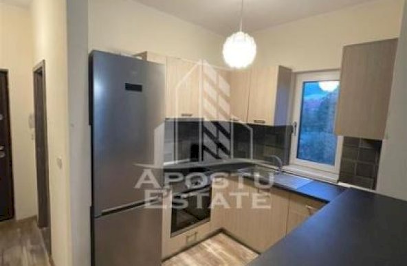 Apartament cu 2 camere centrala proprie terasa si balcon.