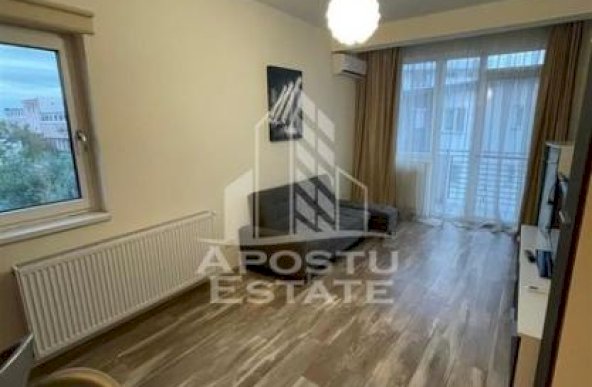 Apartament cu 2 camere centrala proprie terasa si balcon.