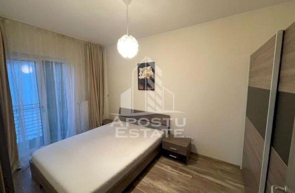 Apartament cu 2 camere centrala proprie terasa si balcon.