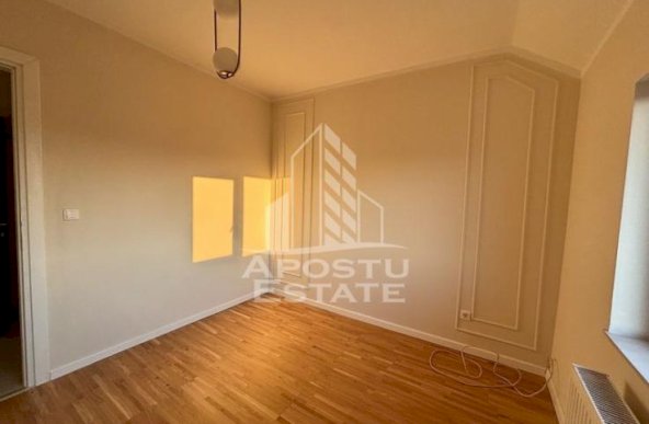 Apartament cu 4 camere in zona Dambovita cu pod amenajat, decomandat