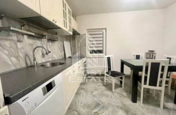 Apartament cu 3 camere, etajul 2, centrala proprie, zona Soarelui