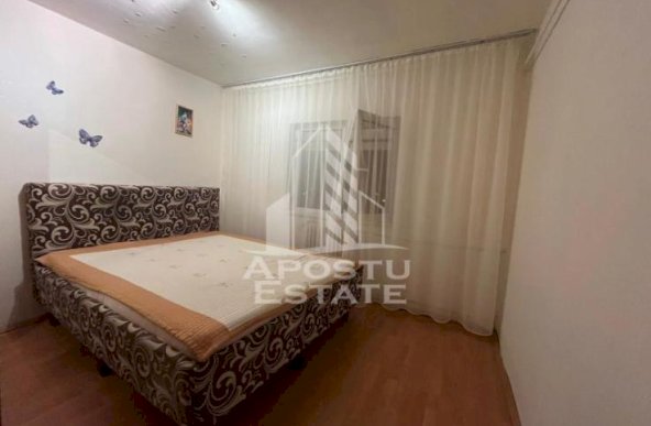 Apartament cu 2 camere, decomandat, zona Girocului