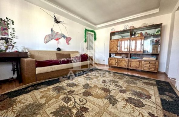 Apartament cu 2 camere, centrala proprie, zona Girocului