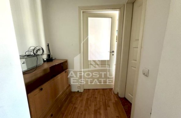 Apartament cu 2 camere, centrala proprie, zona Girocului