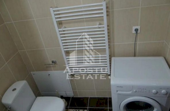 Apartament 2 camere ,loc de parcare ,zona Soarelui