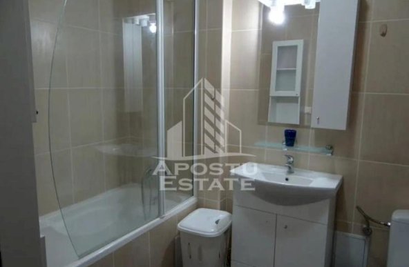 Apartament 2 camere ,loc de parcare ,zona Soarelui