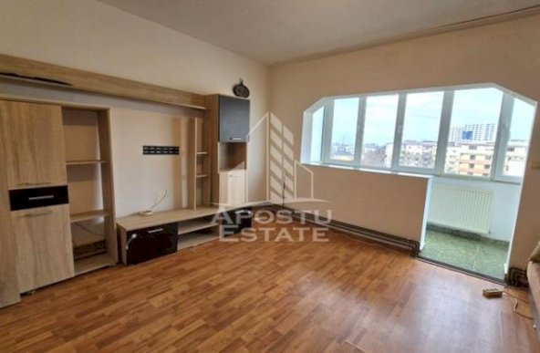 Apartament cu 2 camere si 2 balcoane, centrala proprie, zona Bucovina