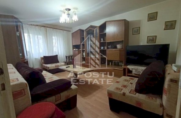 Apartament 3 camere decomandat, centrala proprie, etajul 1, Freidorf.