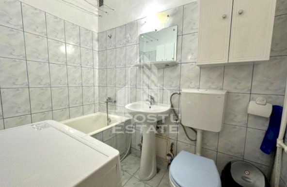 Apartament cu o camera, etajul 3, zona Girocului