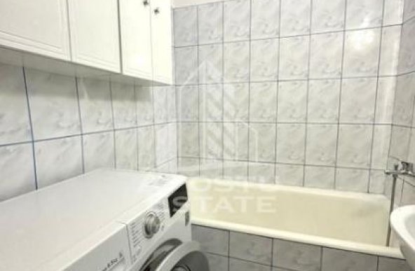 Apartament cu o camera, etajul 3, zona Girocului