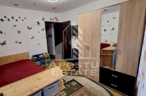 Apartament 3 camere, 2 bai , 2 balcoane in zona Soarelui