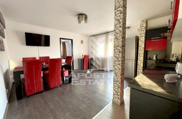 Apartament cu 3 camere, centrala proprie, zona Spitalului Judetean