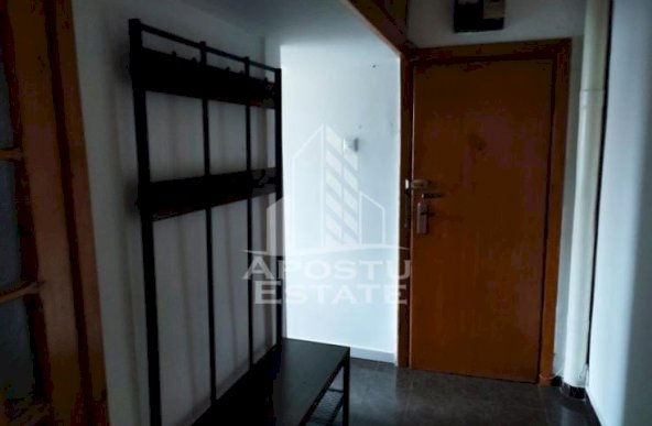 Apartament cu doua camere in zona Marasti, etaj intermediar