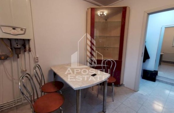 Apartament cu 2 camere in Complexul Studentesc, decomandat, centrala