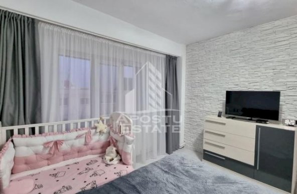 Apartament 2 camere, centrala proprie, bloc anvelopat, zona Lipovei