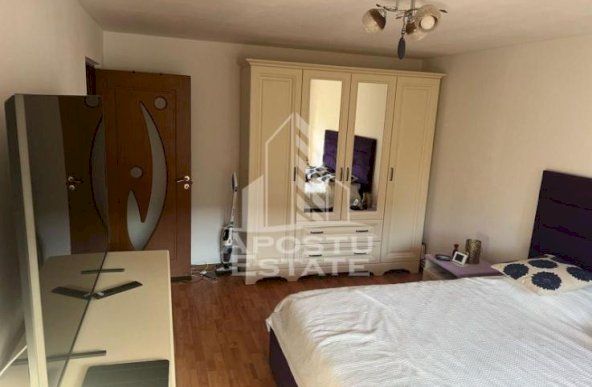 Apartament, 3 camere, centrala proprie, zona Mircea cel Batran