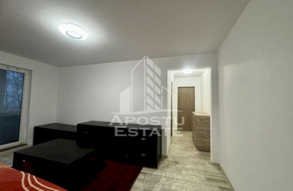 Apartament cu 3 camere, proaspat renovat, zona Dacia