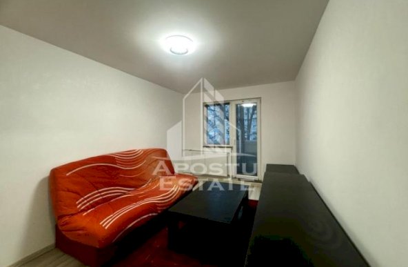 Apartament cu 3 camere, proaspat renovat, zona Dacia