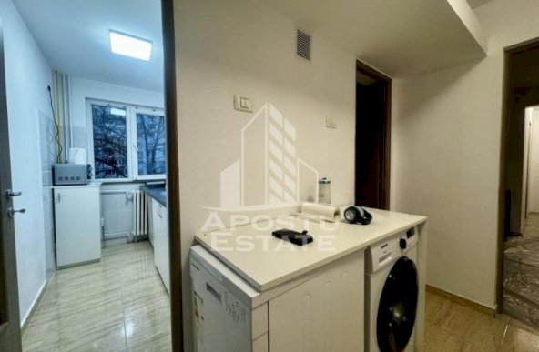 Apartament cu 3 camere, proaspat renovat, zona Dacia