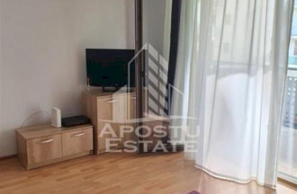 Apartament cu o camera, centrala proprie, Zona Aradului