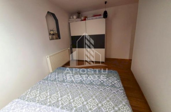 Apartament pe 4 camere, renovat complet la curte comuna in Balcescu