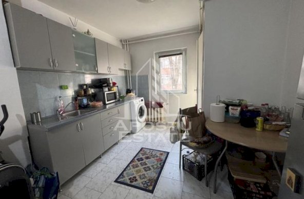 Apartament cu 2 camere in zona Complexului Studentesc, parter inalt