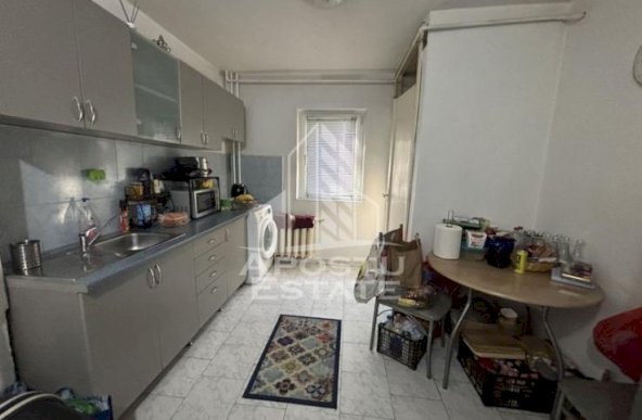 Apartament cu 2 camere in zona Complexului Studentesc, parter inalt