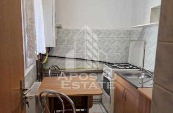 Apartament 1 camera, centrala propie, zona Aradului/Lipovei