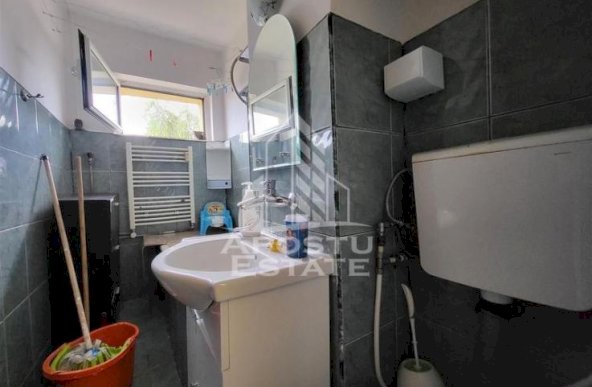 Apartament cu 2 camere, semidecomandat, etaj intemerdiar, zona Sagului