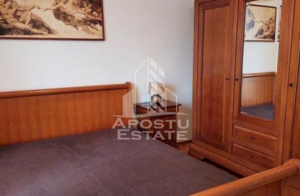 Apartament cu 3 camere decomandat zona Aradului