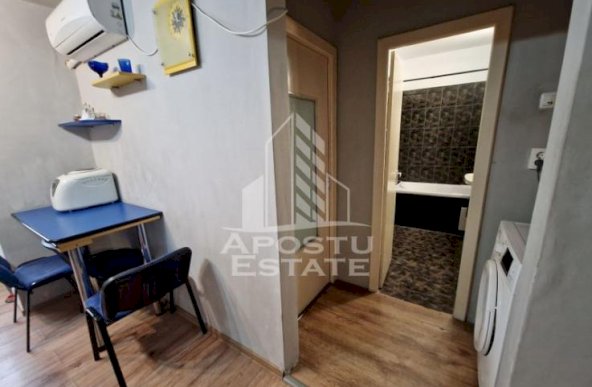 Apartament cu 2 camere, etaj intermediar, zona Girocului