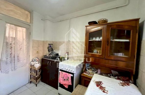 Apartament 2 camere,decomandat,parter,zona Baba Dochia