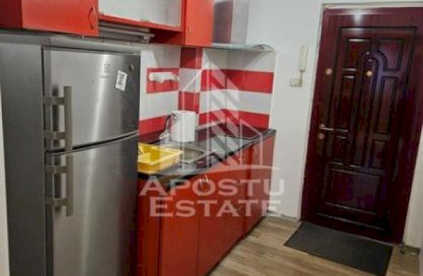 Apartament cu o camera ,AC, zona Complexul Studentesc