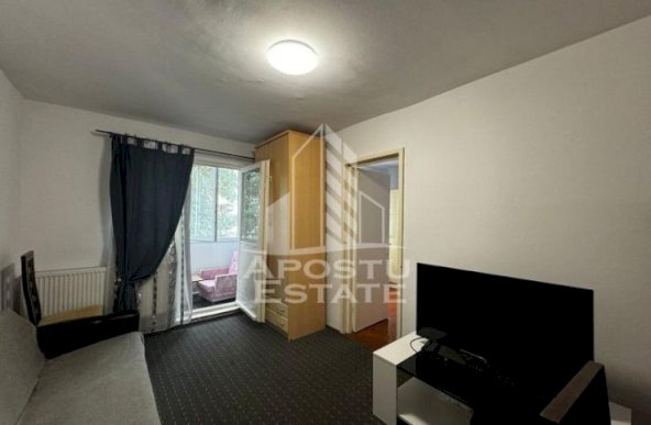 Apartament cu 3 camere, etaj intermediar, centrala proprie, Girocului